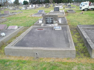 Picture of Taruheru cemetery, block 6, plot 91.