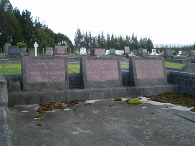 Picture of Taruheru cemetery, block 7, plot 127.