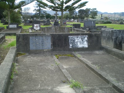 Picture of TARUHERU cemetery, block 9, plot 40.