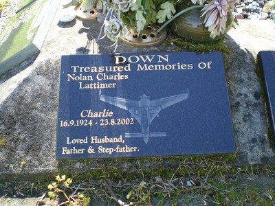 Picture of TARUHERU cemetery, block G, plot 672.