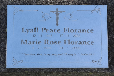 Picture of TARUHERU cemetery, block K, plot 28.