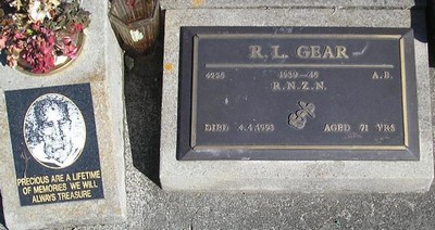 Picture of TARUHERU cemetery, block RSA34, plot 385.