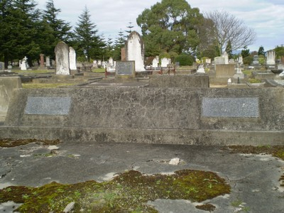Picture of Taruheru cemetery, block SEC1, plot 137.