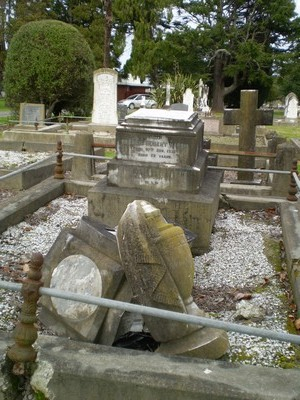 Picture of TARUHERU cemetery, block SEC1, plot 14.