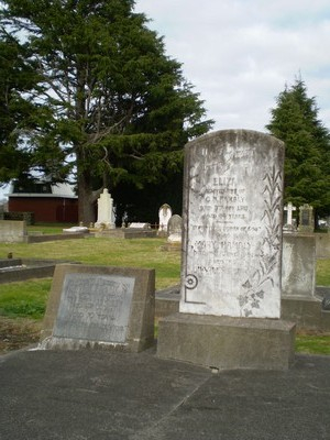 Picture of TARUHERU cemetery, block SEC1, plot 144.