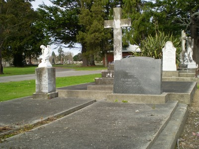 Picture of TARUHERU cemetery, block SEC1, plot 150.