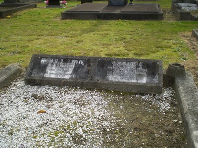 Picture of Taruheru cemetery, block SEC1, plot 199.
