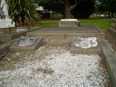 Picture of Taruheru cemetery, block SEC1, plot 217.