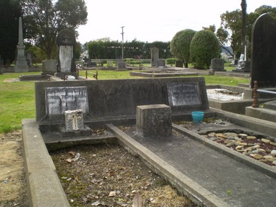Picture of Taruheru cemetery, block SEC1, plot 255A.