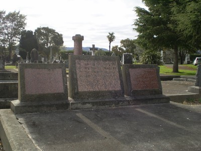 Picture of Taruheru cemetery, block SEC1, plot 450.