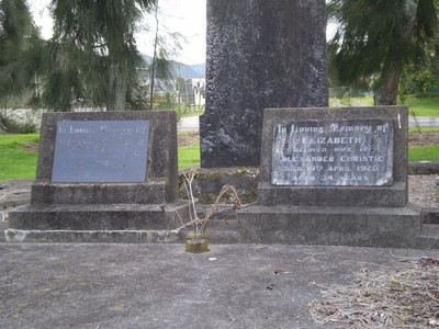 Picture of Taruheru cemetery, block SEC1, plot 66.
