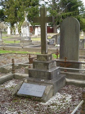 Picture of Taruheru cemetery, block SEC1, plot 8.