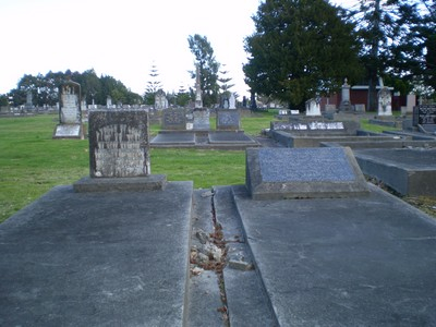 Picture of Taruheru cemetery, block SEC1, plot 92.
