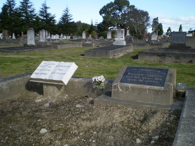 Picture of TARUHERU cemetery, block SEC2, plot 587.