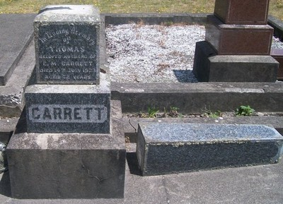 Picture of Taruheru cemetery, block SEC2, plot 701.