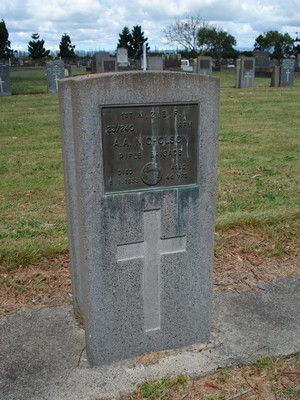 Picture of TARUHERU cemetery, block S, plot 56.