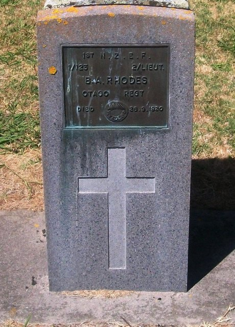 Picture of Taruheru cemetery, block S, plot 6.