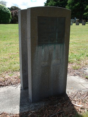 Picture of TARUHERU cemetery, block S, plot 77.