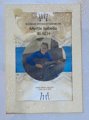 Picture of TARUHERU cemetery, block T, plot 122.