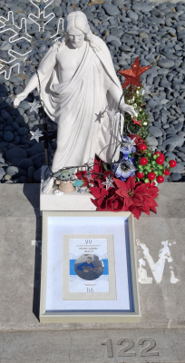 Picture of TARUHERU cemetery, block T, plot 122.