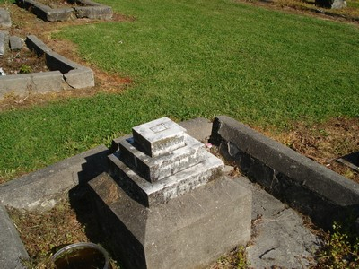 Picture of TOKOMARU BAY cemetery, block TKA, plot 8.