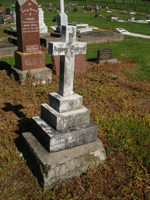 Picture of Tokomaru Bay cemetery, block TKB, plot 15.