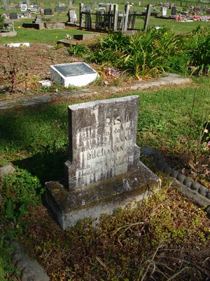 Picture of TOKOMARU BAY cemetery, block TKB, plot 33.