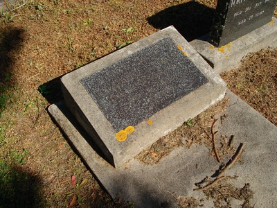 Picture of TOKOMARU BAY cemetery, block TKE, plot 13.