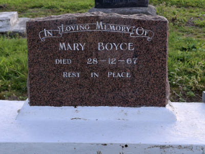 Picture of Tokomaru Bay cemetery, block TKI, plot 135.