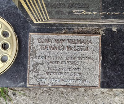 Picture of Tokomaru Bay cemetery, block TKL, plot 192.