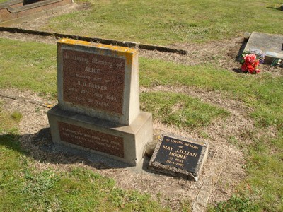 Picture of TOLAGA BAY cemetery, block TOL10, plot 1.
