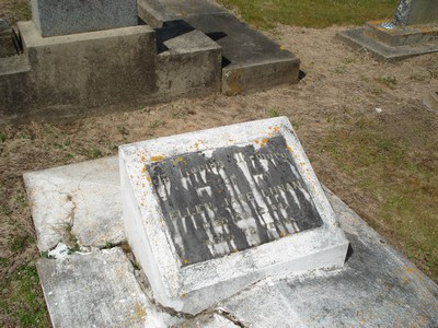 Picture of TOLAGA BAY cemetery, block TOL10, plot 7.