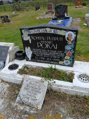 Picture of Tolaga Bay cemetery, block TOLC, plot 21B.