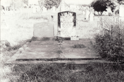 Historic picture of Makaraka cemetery, block MKA, plot 3.