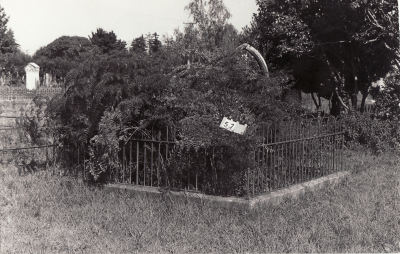 Historic picture of Makaraka cemetery, block MKA, plot 57.