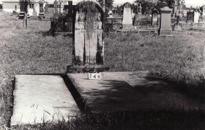 Historic picture of Makaraka cemetery, block MKB, plot 149.