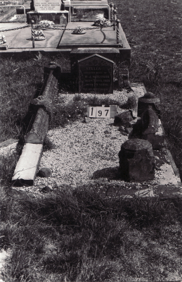 Historic picture of Makaraka cemetery, block MKB, plot 197.