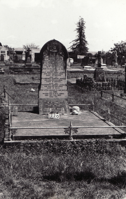 Historic picture of Makaraka cemetery, block MKB, plot 220.