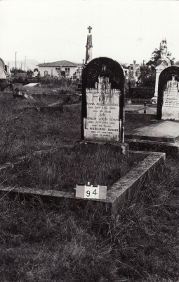 Historic picture of Makaraka cemetery, block MKB, plot 94.
