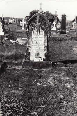 Historic picture of Makaraka cemetery, block MKC, plot 1238.