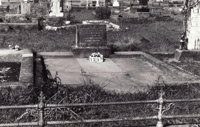 Historic picture of Makaraka cemetery, block MKC, plot 1239.