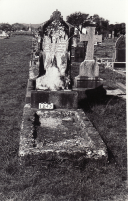 Historic picture of Makaraka cemetery, block MKC, plot 1247.