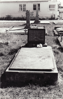 Historic picture of Makaraka cemetery, block MKC, plot 1262.