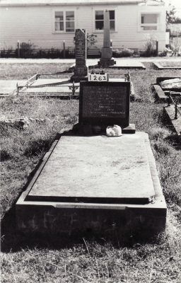 Historic picture of Makaraka cemetery, block MKC, plot 1263.