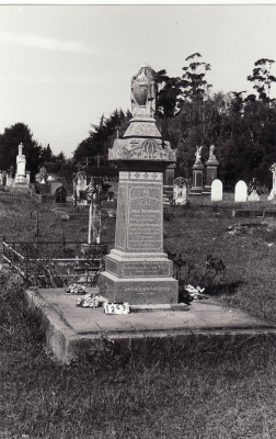 Historic picture of Makaraka cemetery, block MKC, plot 1269.