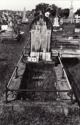 Historic picture of MAKARAKA cemetery, block MKC, plot 1276.