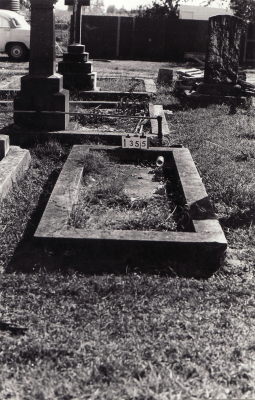 Historic picture of Makaraka cemetery, block MKC, plot 1355.
