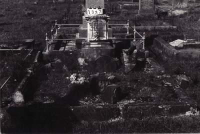 Historic picture of Makaraka cemetery, block MKC, plot 1377.
