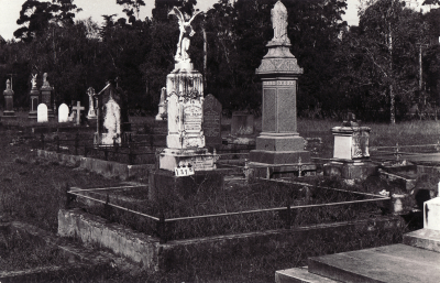 Historic picture of Makaraka cemetery, block MKC, plot 1378.