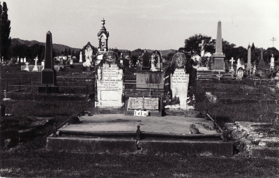 Historic picture of Makaraka cemetery, block MKC, plot 1419.